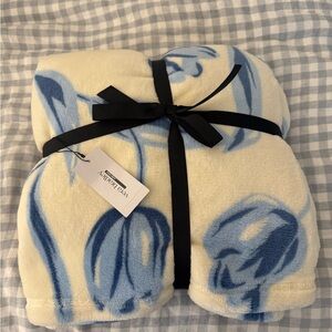 Vera Bradley Cream and Blue Floral Blanket